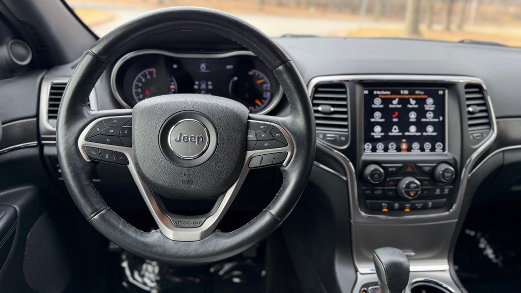 2018 Jeep Grand Cherokee Image 16