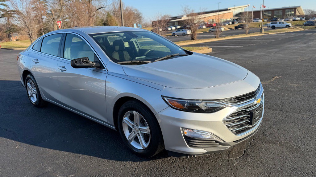 2019 Chevrolet Malibu Image 4