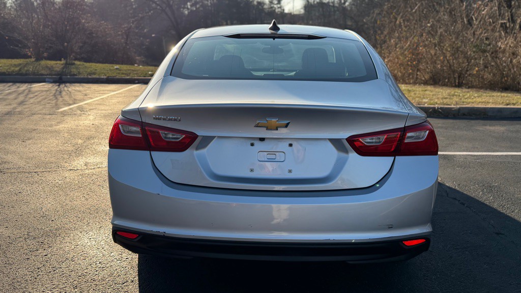 2019 Chevrolet Malibu Image 8