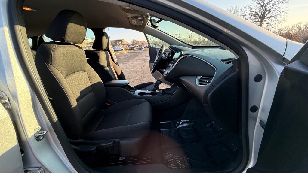 2019 Chevrolet Malibu Image 12