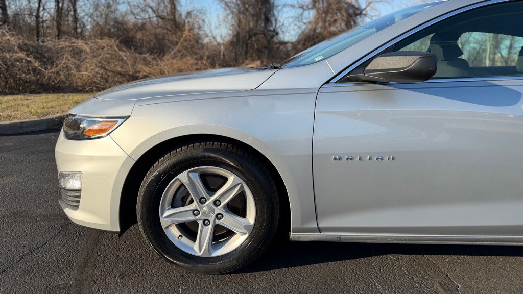2019 Chevrolet Malibu Image 24