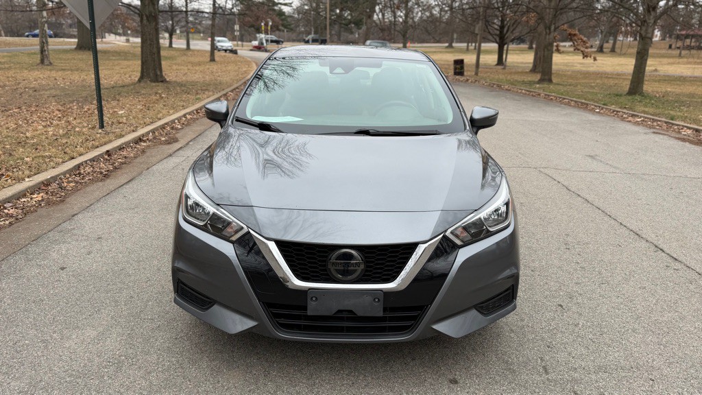 2020 Nissan Versa Image 2