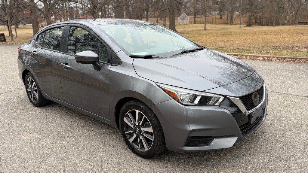 2020 Nissan Versa Image 4