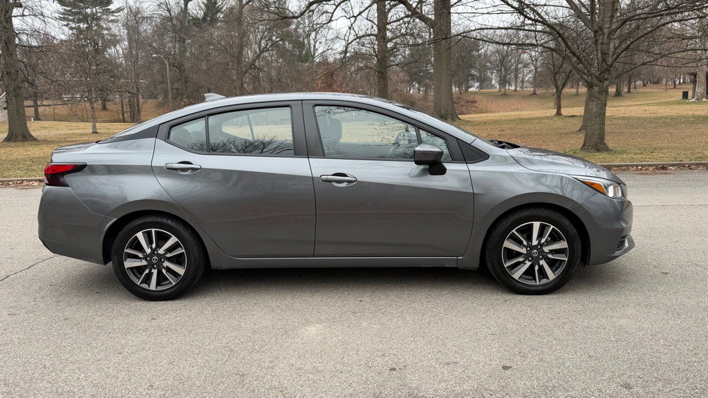 2020 Nissan Versa Image 6