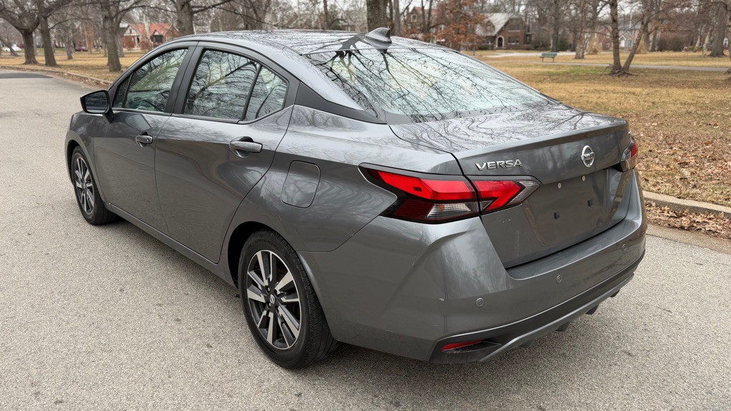 2020 Nissan Versa Image 7