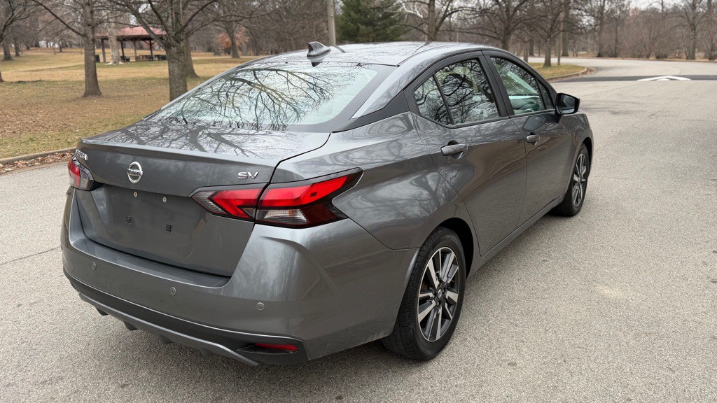 2020 Nissan Versa Image 9