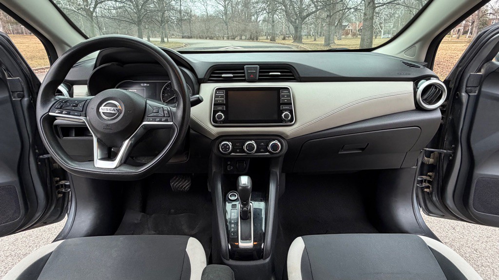2020 Nissan Versa Image 11