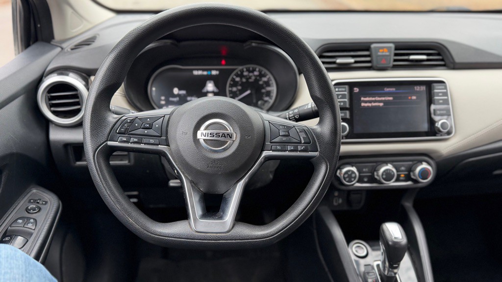 2020 Nissan Versa Image 13