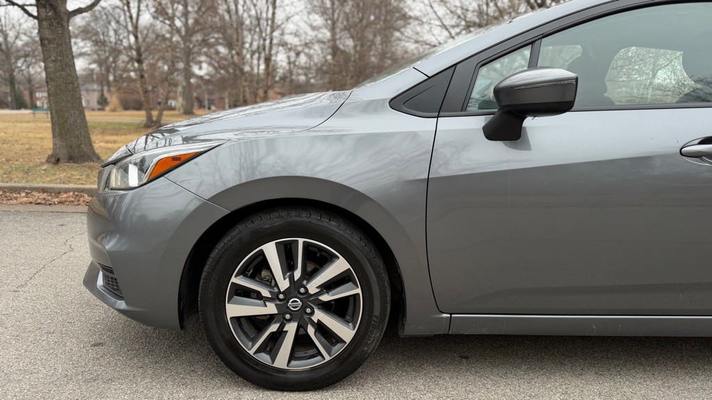 2020 Nissan Versa Image 21