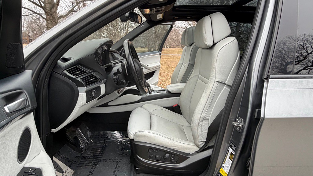 2012 BMW X5 Image 13