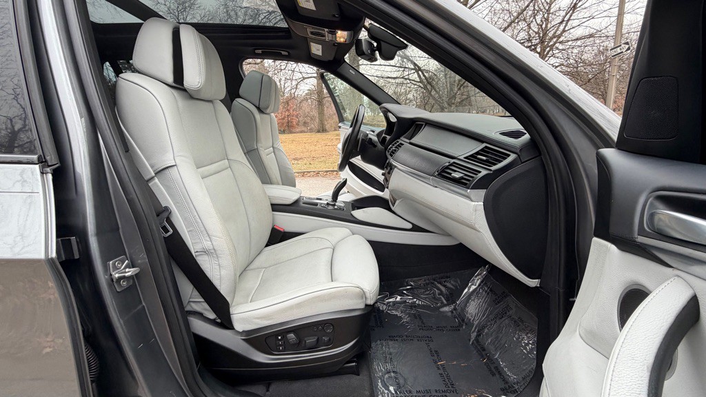 2012 BMW X5 Image 15