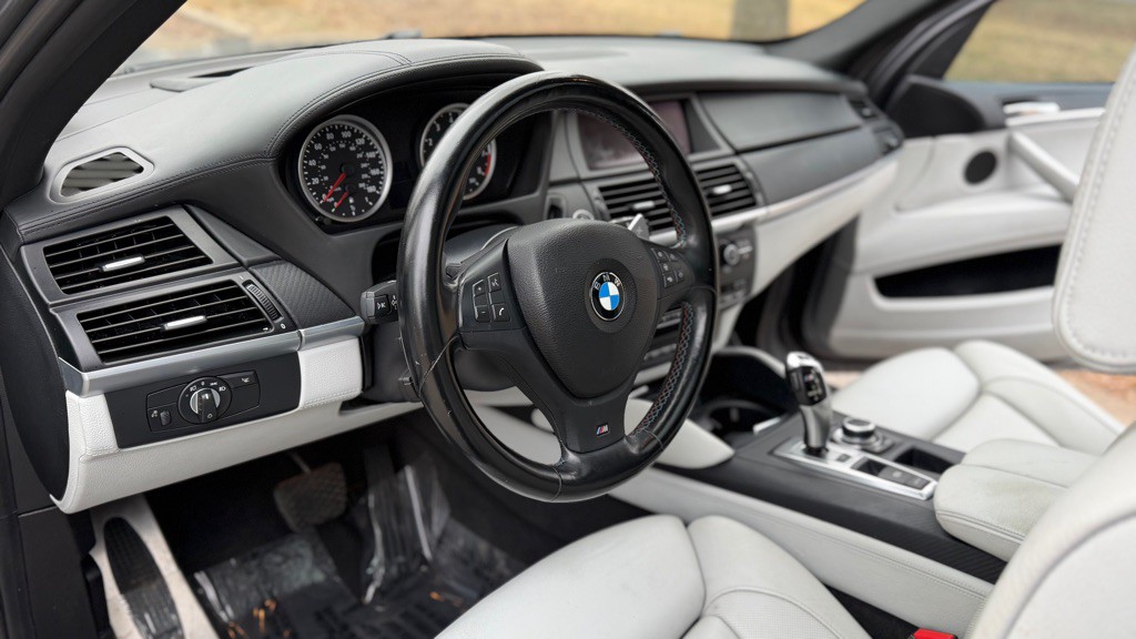 2012 BMW X5 Image 16