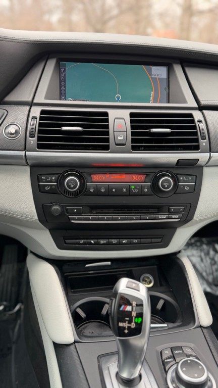 2012 BMW X5 Image 21