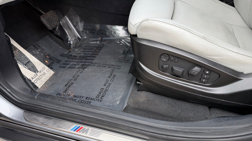 2012 BMW X5 Image 24