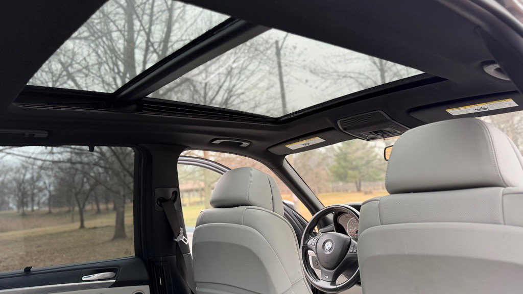 2012 BMW X5 Image 25