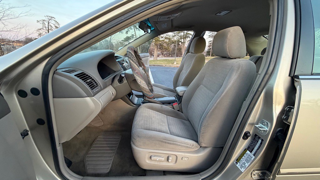 2006 Toyota Camry Image 12