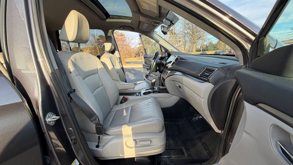2016 Honda Pilot Image 12