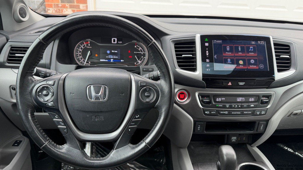 2016 Honda Pilot Image 16