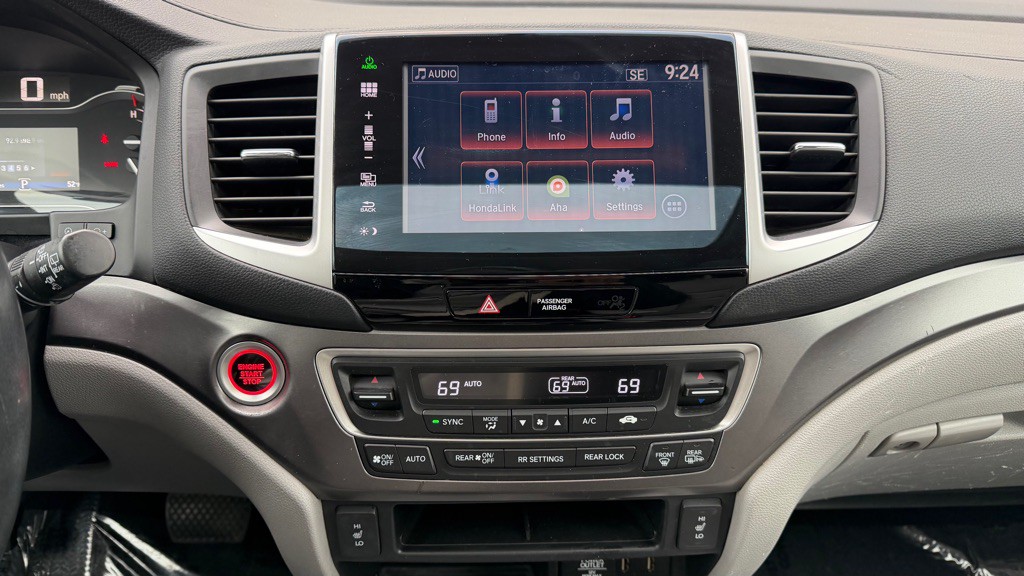 2016 Honda Pilot Image 18