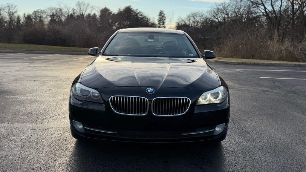 2011 BMW 5 Series Image 4