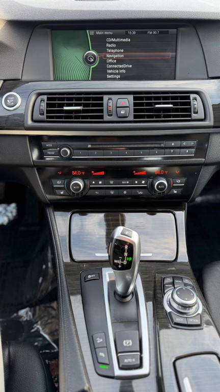 2011 BMW 5 Series Image 20