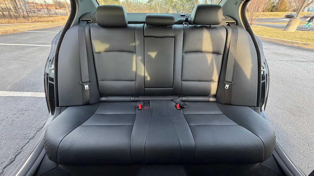 2011 BMW 5 Series Image 26