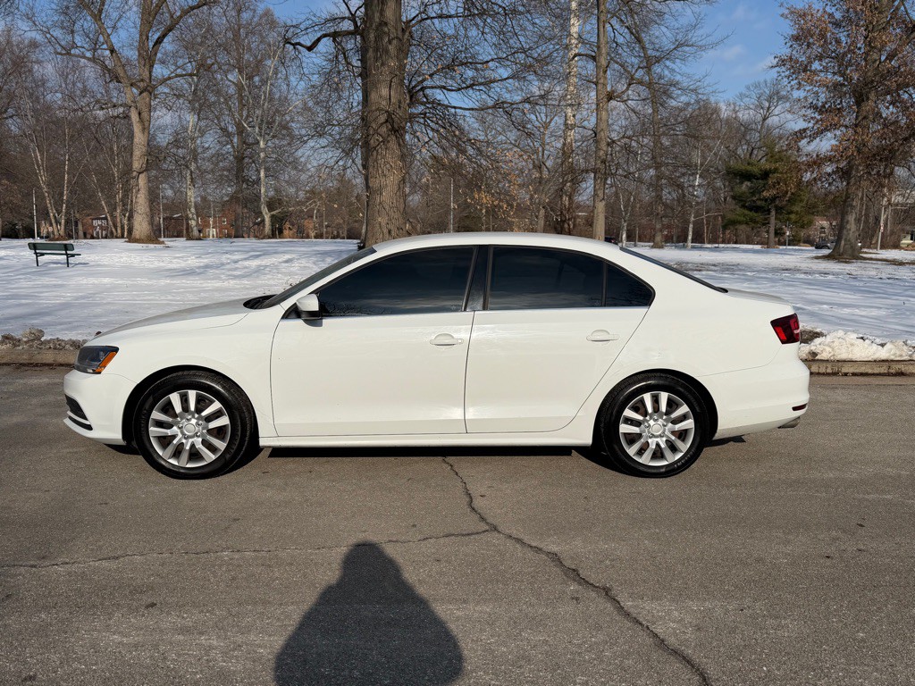2017 Volkswagen Jetta Image 3