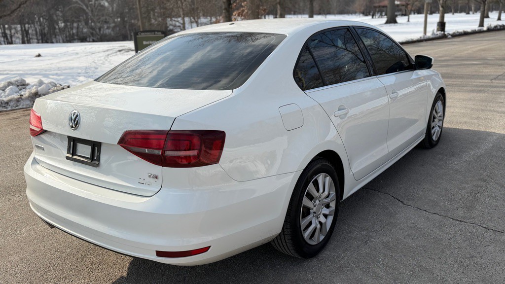 2017 Volkswagen Jetta Image 9