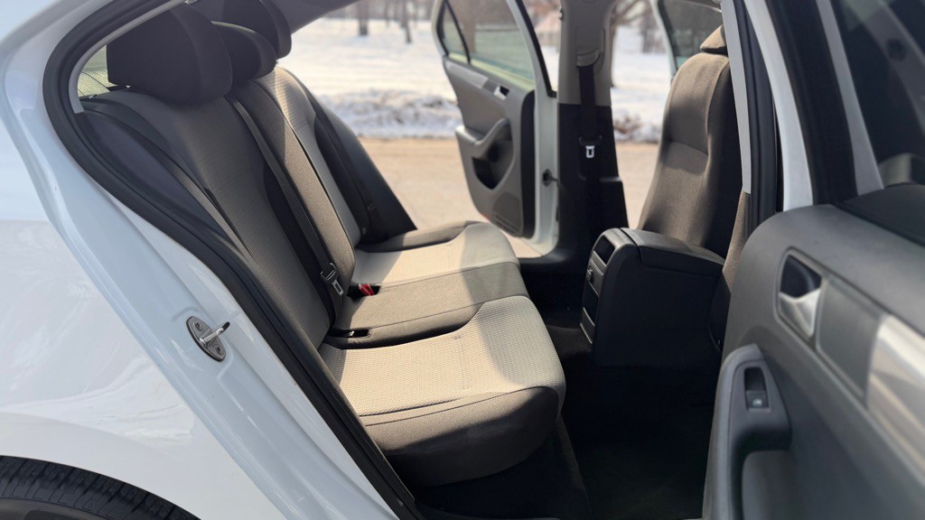 2017 Volkswagen Jetta Image 19