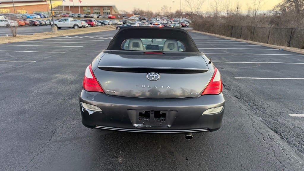 2007 Toyota Camry Image 8