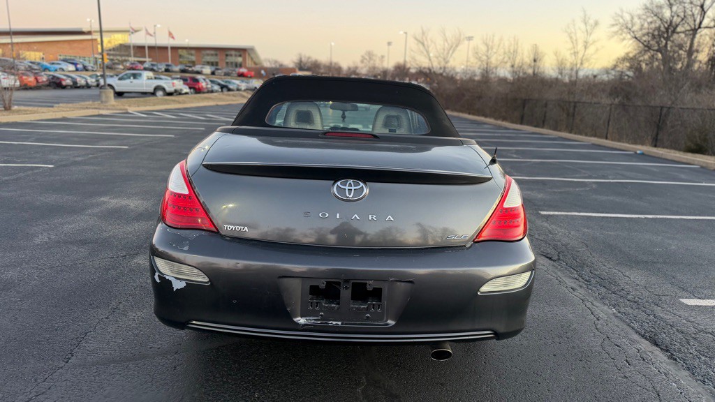 2007 Toyota Camry Image 10