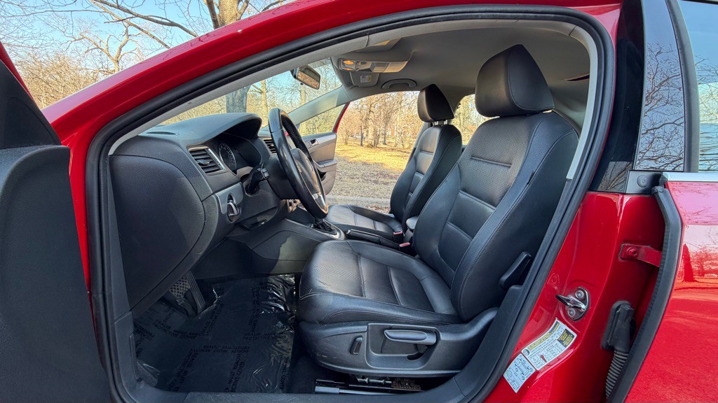 2013 Volkswagen Jetta Image 10