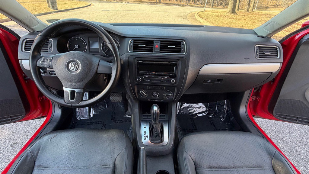 2013 Volkswagen Jetta Image 11