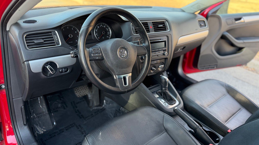 2013 Volkswagen Jetta Image 13