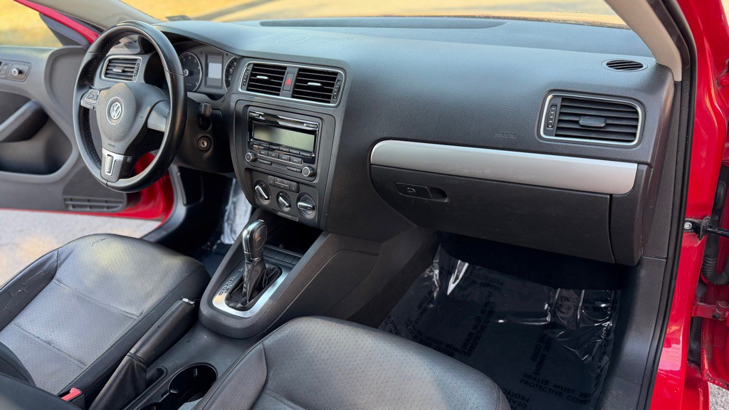 2013 Volkswagen Jetta Image 15