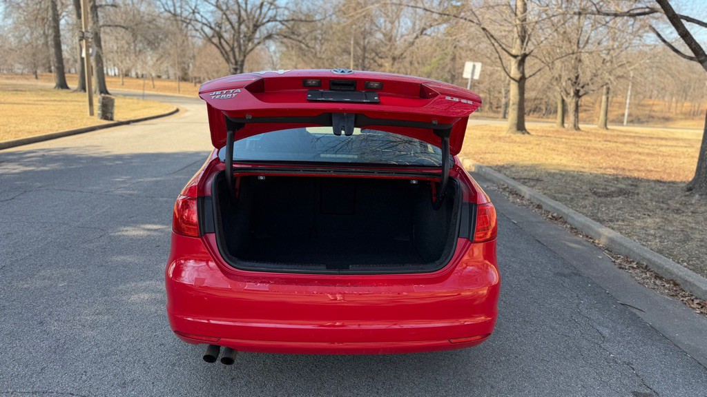 2013 Volkswagen Jetta Image 25