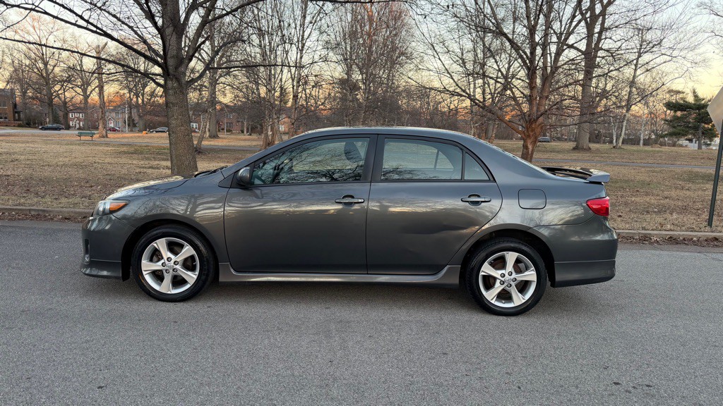 2012 Toyota Corolla Image 3