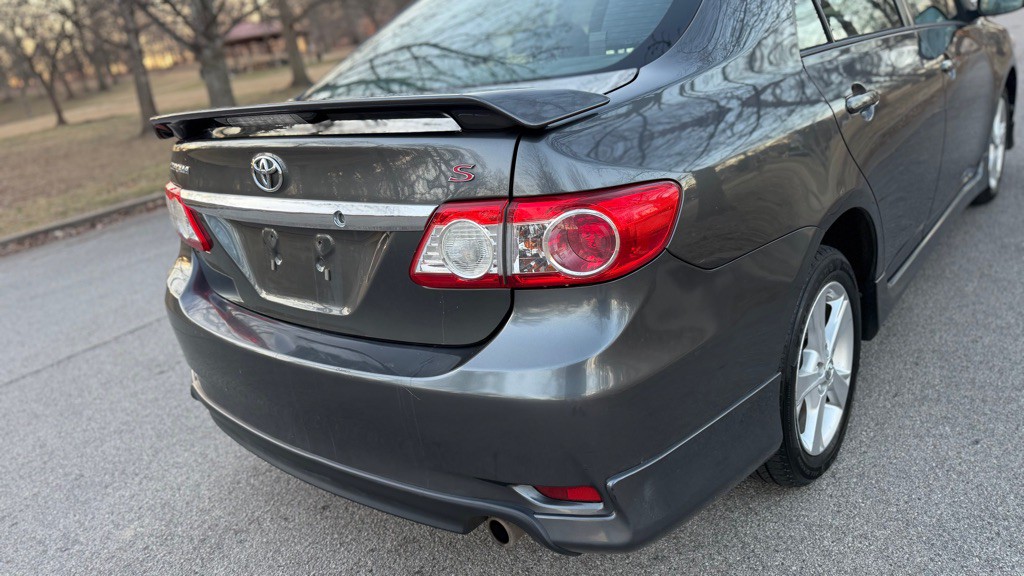 2012 Toyota Corolla Image 25