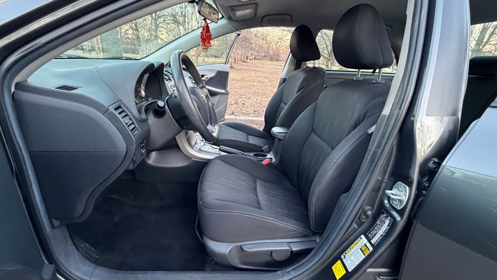 2012 Toyota Corolla Image 10