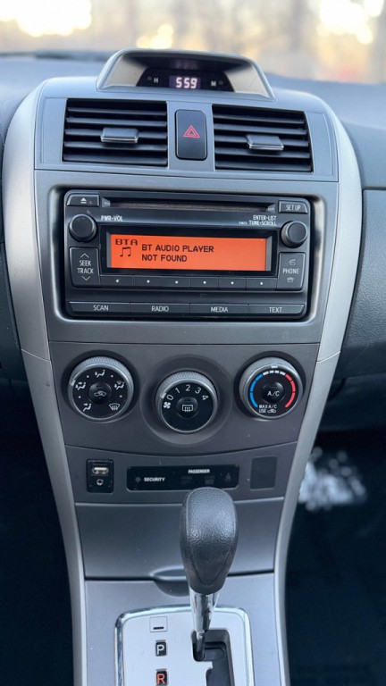 2012 Toyota Corolla Image 18