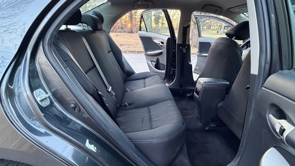 2012 Toyota Corolla Image 19