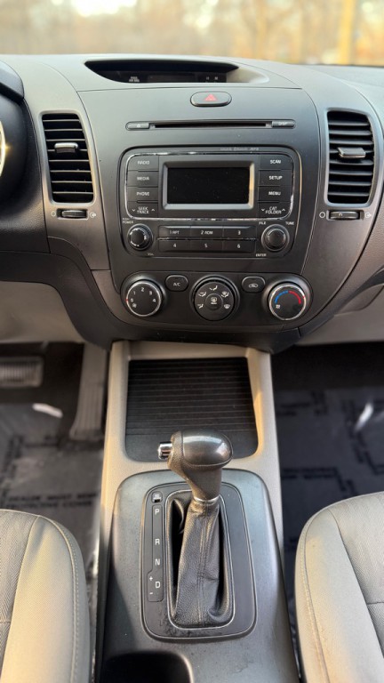 2015 Kia Forte Image 14