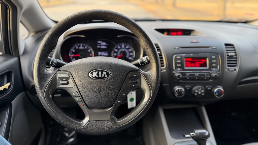 2015 Kia Forte Image 16