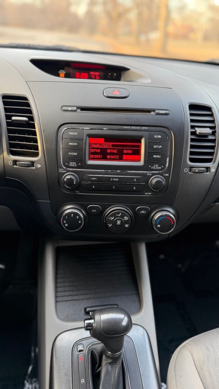 2015 Kia Forte Image 18