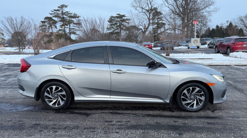 2016 Honda Civic Image 6