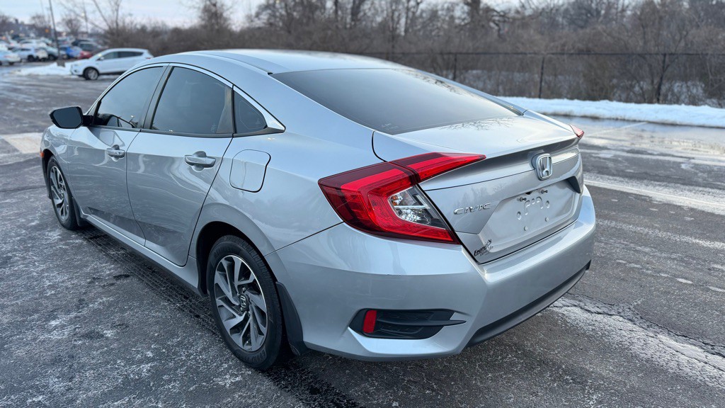 2016 Honda Civic Image 7