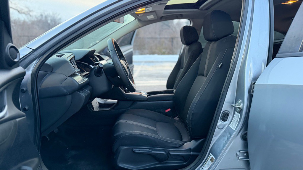 2016 Honda Civic Image 10