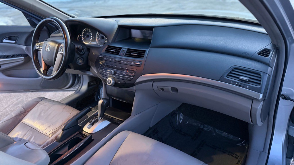 2008 Honda Accord Image 17