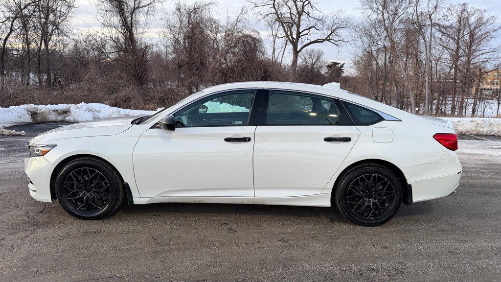 2019 Honda Accord Image 3