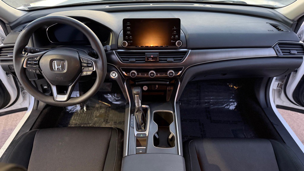 2019 Honda Accord Image 8